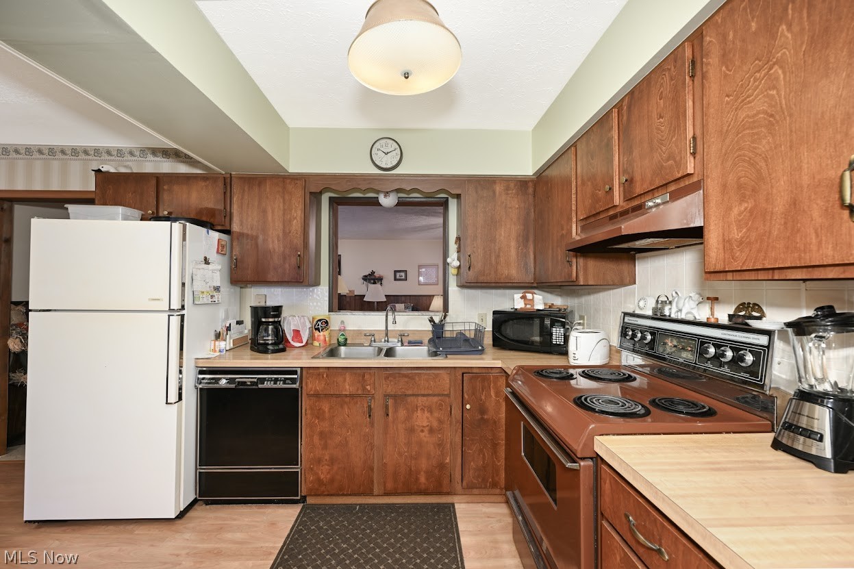 991 Lloyd Avenue Aurora OH 44202