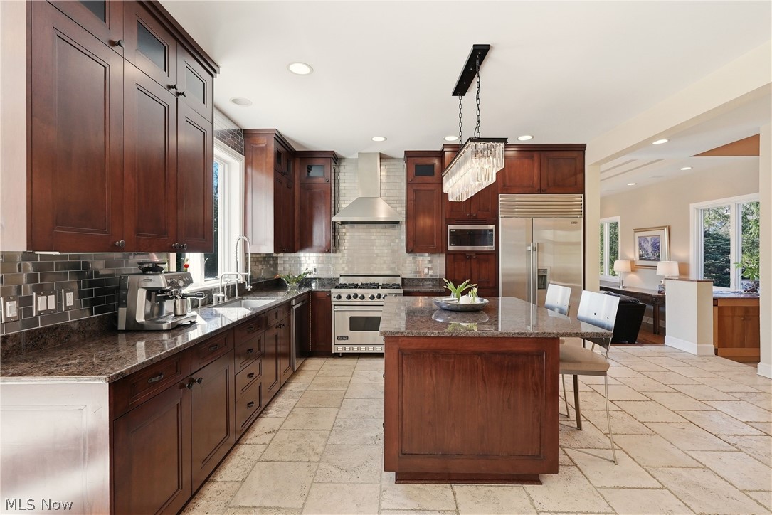 60 South Lane Moreland Hills OH 44022