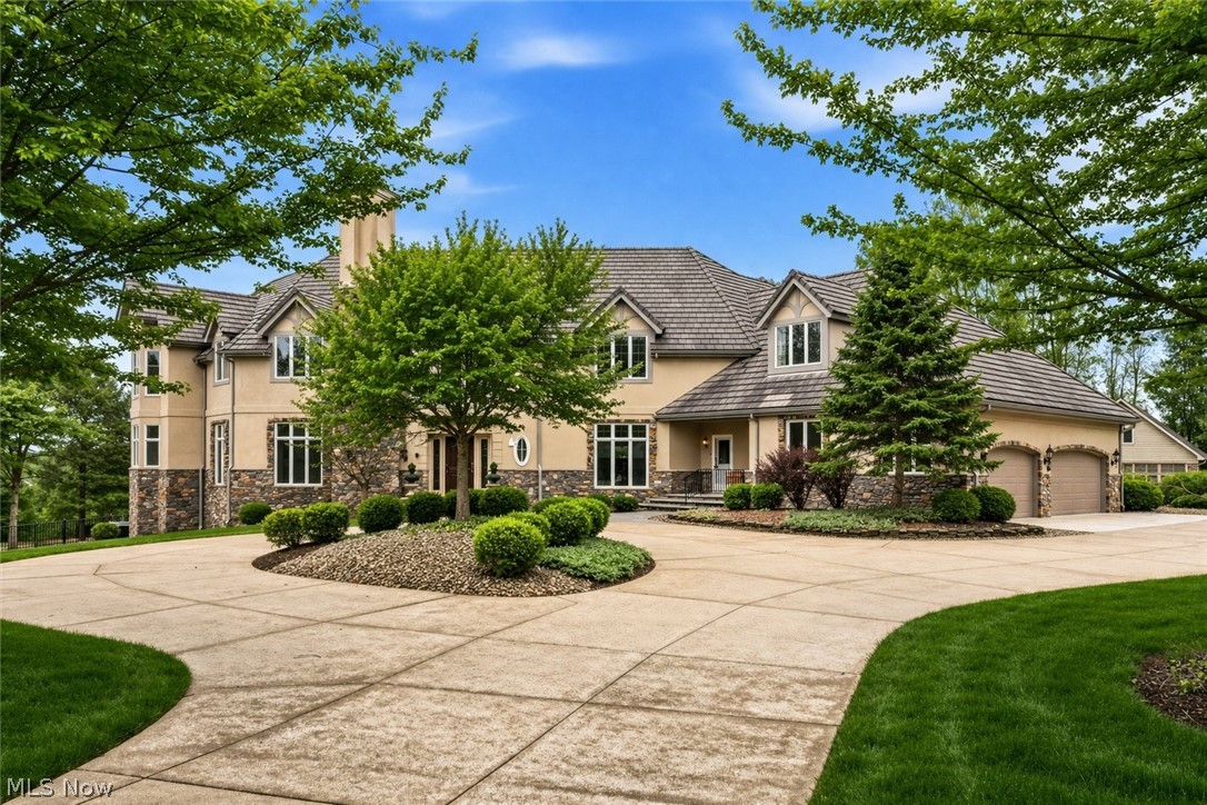 60 South Lane Moreland Hills OH 44022