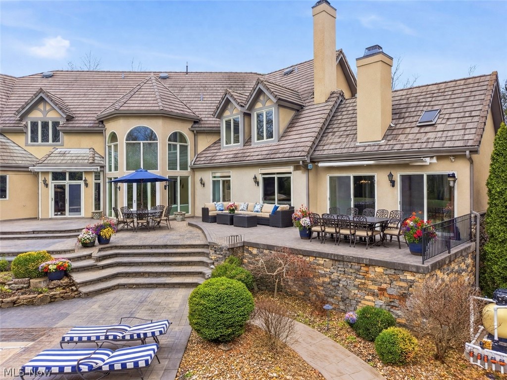 60 South Lane Moreland Hills OH 44022