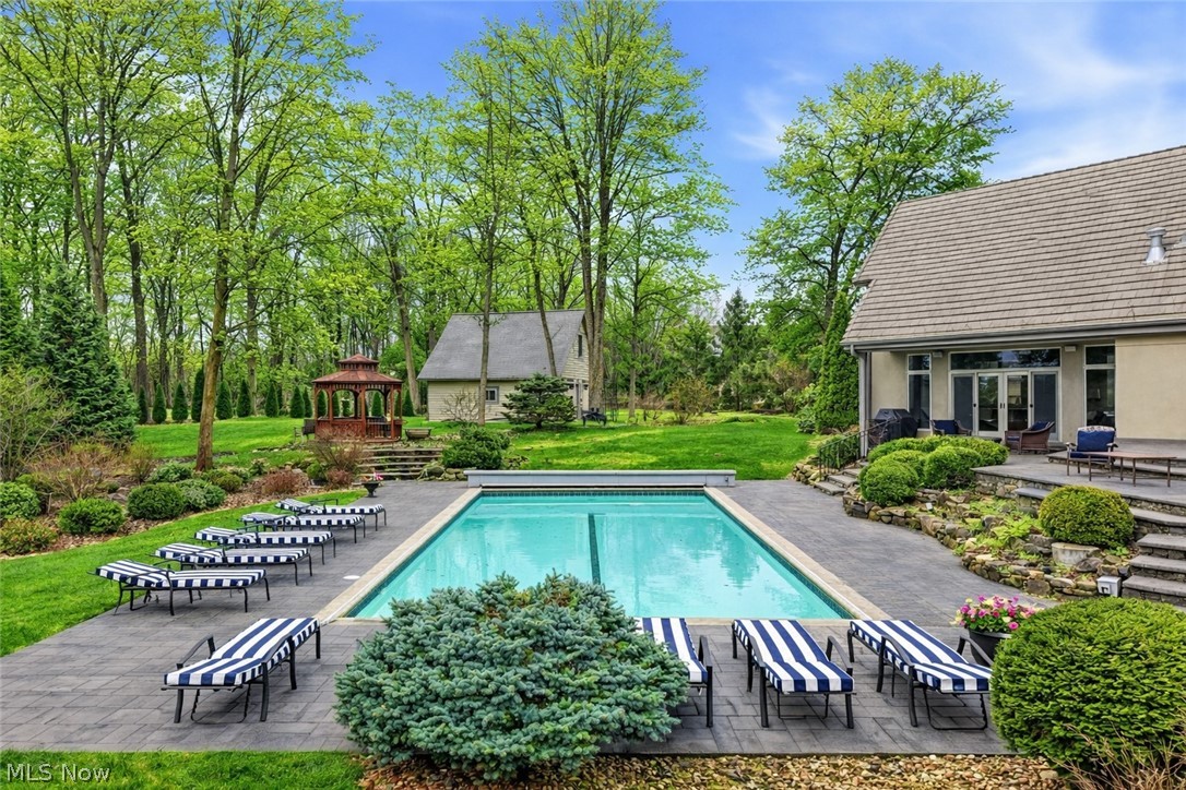 60 South Lane Moreland Hills OH 44022
