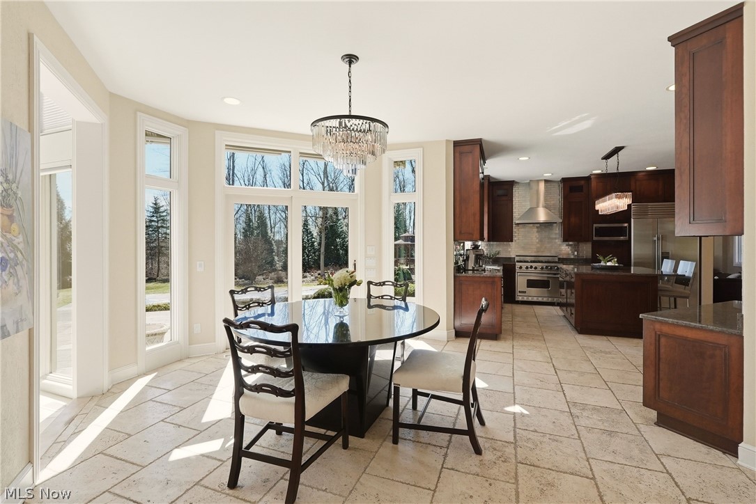 60 South Lane Moreland Hills OH 44022