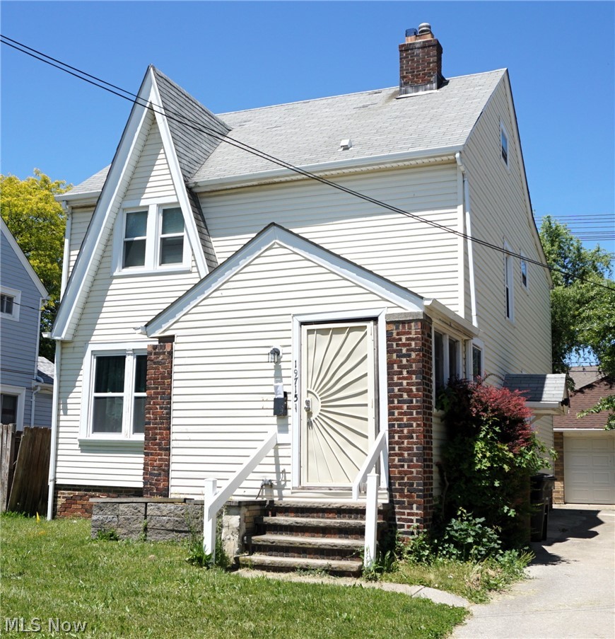 19715 Cherokee Avenue Cleveland OH 44119