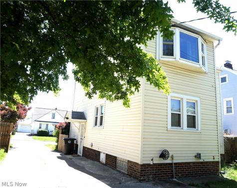 19715 Cherokee Avenue Cleveland OH 44119