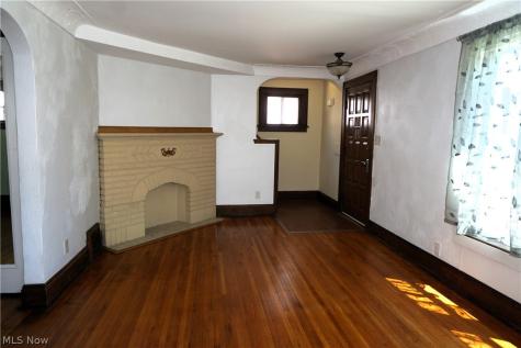 19715 Cherokee Avenue Cleveland OH 44119