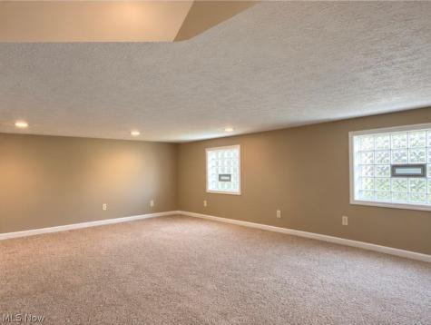 2261 E Turkeyfoot Lake Road Akron OH 44312