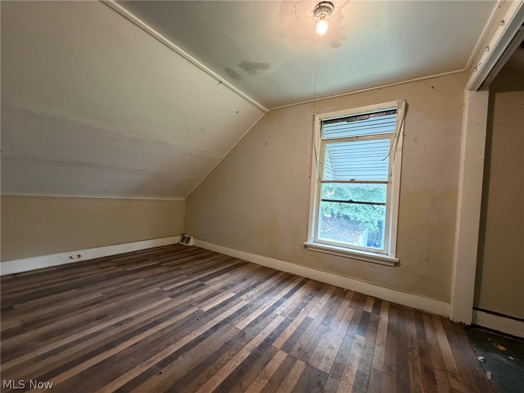 7107 Lawn Avenue Cleveland OH 44102