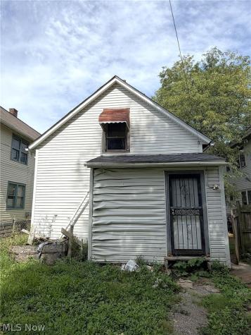 7107 Lawn Avenue Cleveland OH 44102
