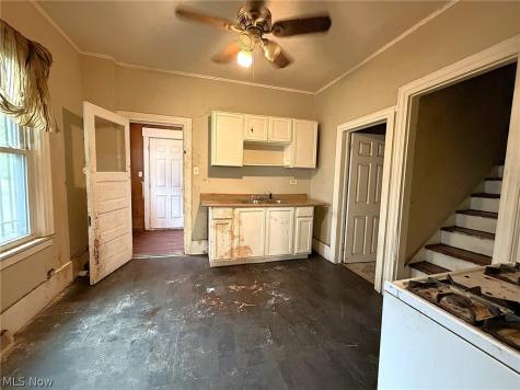 7107 Lawn Avenue Cleveland OH 44102