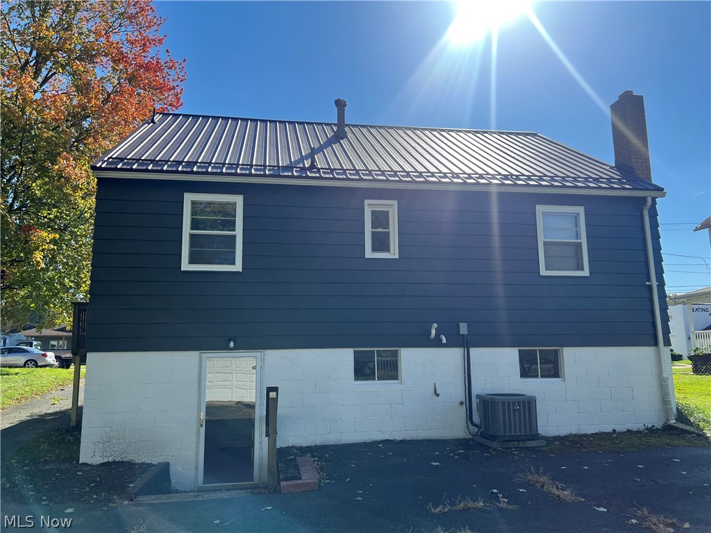 554 E Taggart Street East Palestine OH 44413