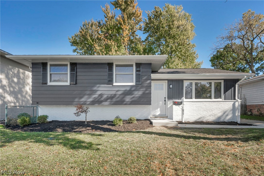 307 Saint Lawrence Boulevard Eastlake OH 44095