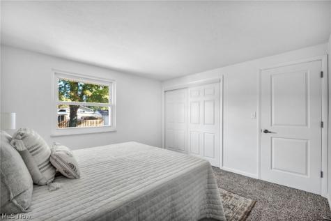 307 Saint Lawrence Boulevard Eastlake OH 44095