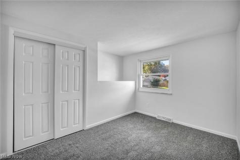 307 Saint Lawrence Boulevard Eastlake OH 44095