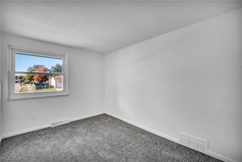 307 Saint Lawrence Boulevard Eastlake OH 44095