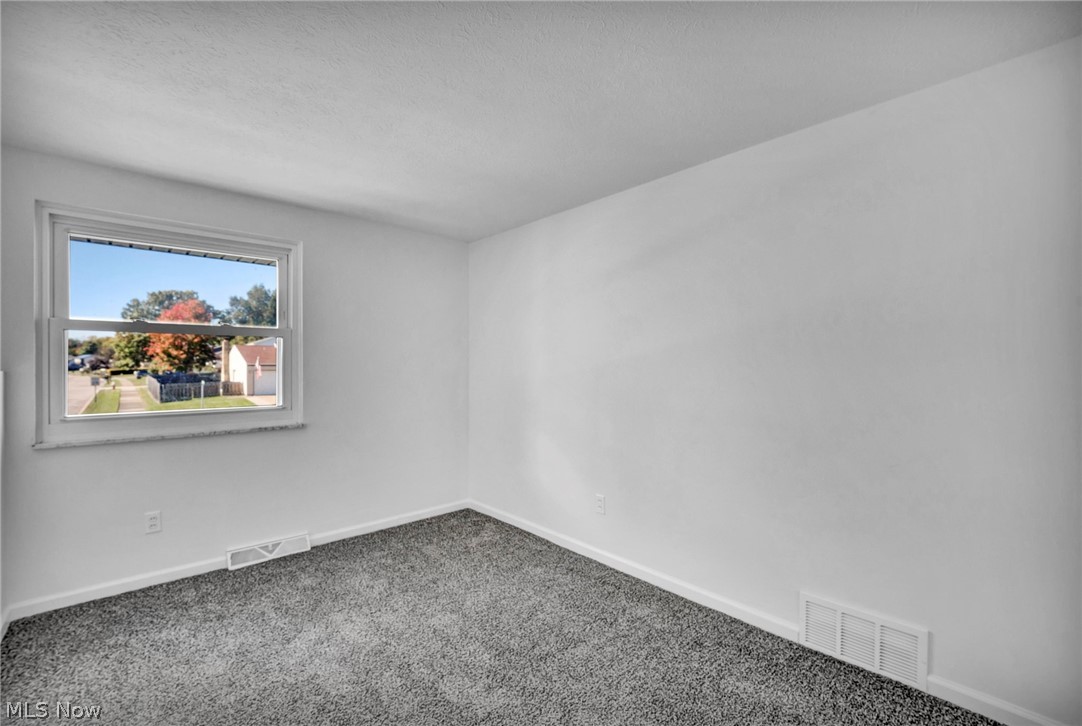 307 Saint Lawrence Boulevard Eastlake OH 44095
