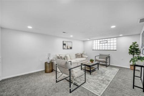 307 Saint Lawrence Boulevard Eastlake OH 44095