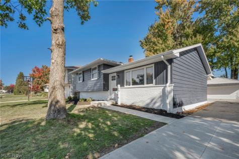 307 Saint Lawrence Boulevard Eastlake OH 44095
