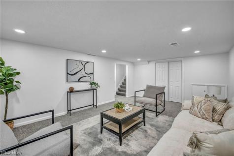307 Saint Lawrence Boulevard Eastlake OH 44095