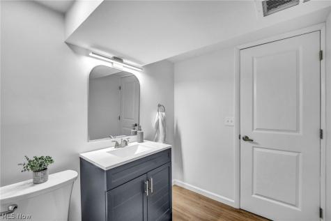 307 Saint Lawrence Boulevard Eastlake OH 44095