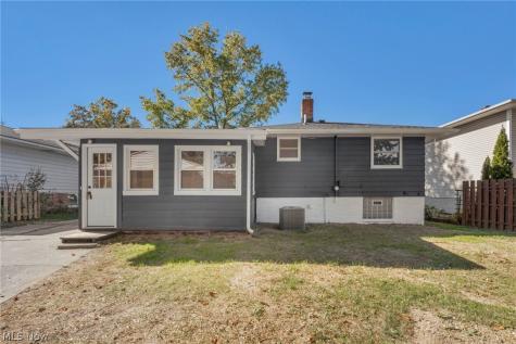307 Saint Lawrence Boulevard Eastlake OH 44095