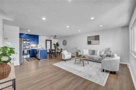 307 Saint Lawrence Boulevard Eastlake OH 44095