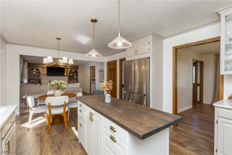 6425 Harborview Avenue NW Canton OH 44718