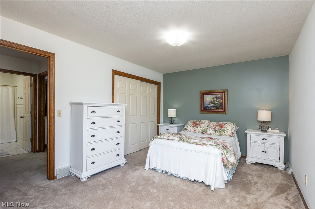 6425 Harborview Avenue NW Canton OH 44718