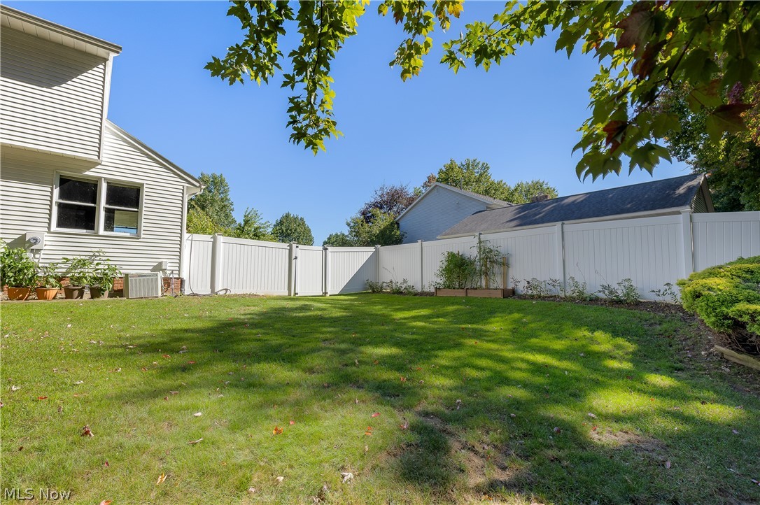 6425 Harborview Avenue NW Canton OH 44718