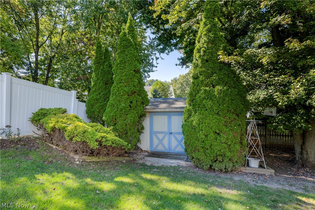 6425 Harborview Avenue NW Canton OH 44718