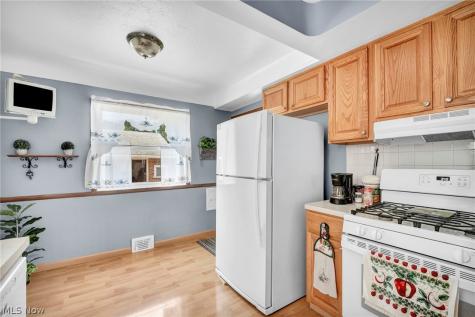 6621 Indiana Avenue Mayfield Heights OH 44124