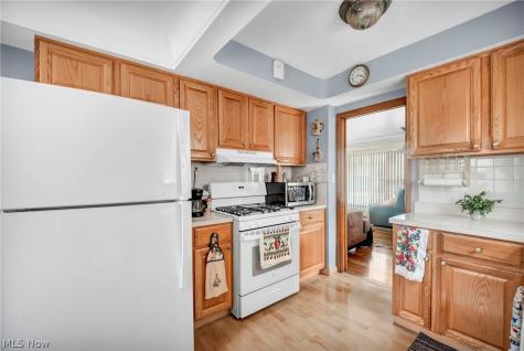 6621 Indiana Avenue Mayfield Heights OH 44124