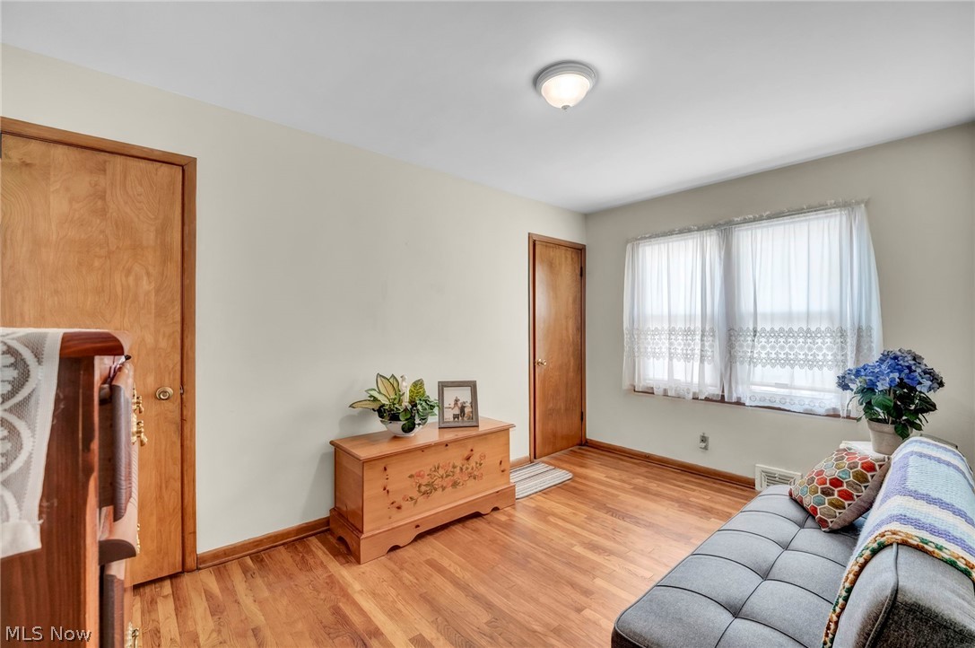 6621 Indiana Avenue Mayfield Heights OH 44124