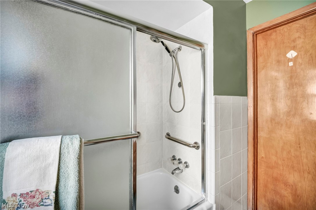 6621 Indiana Avenue Mayfield Heights OH 44124