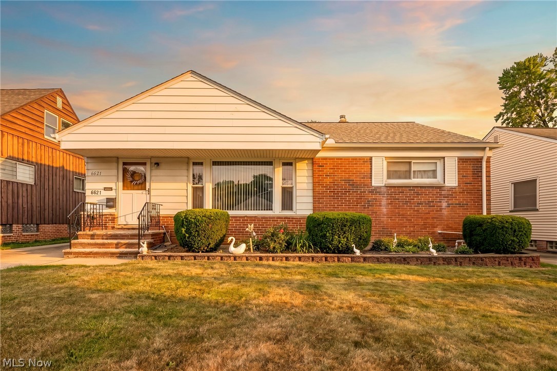 6621 Indiana Avenue Mayfield Heights OH 44124