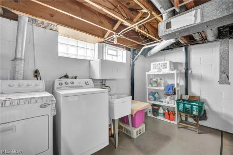 6621 Indiana Avenue Mayfield Heights OH 44124