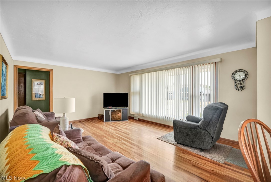 6621 Indiana Avenue Mayfield Heights OH 44124