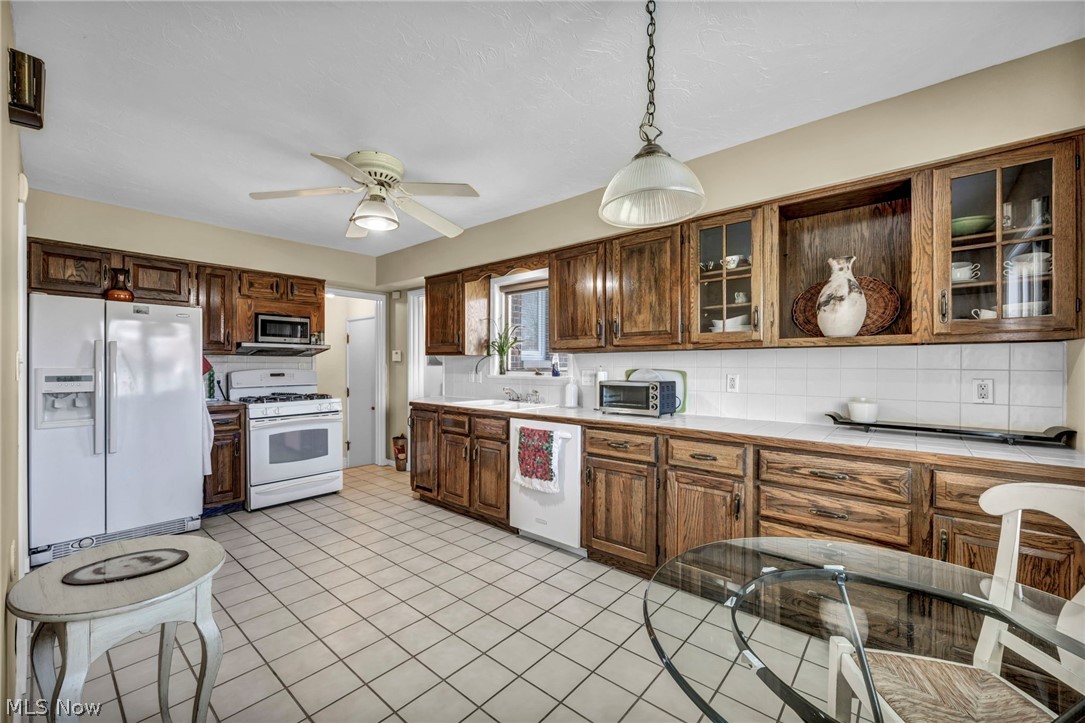 4497 W Ranchview Avenue North Olmsted OH 44070