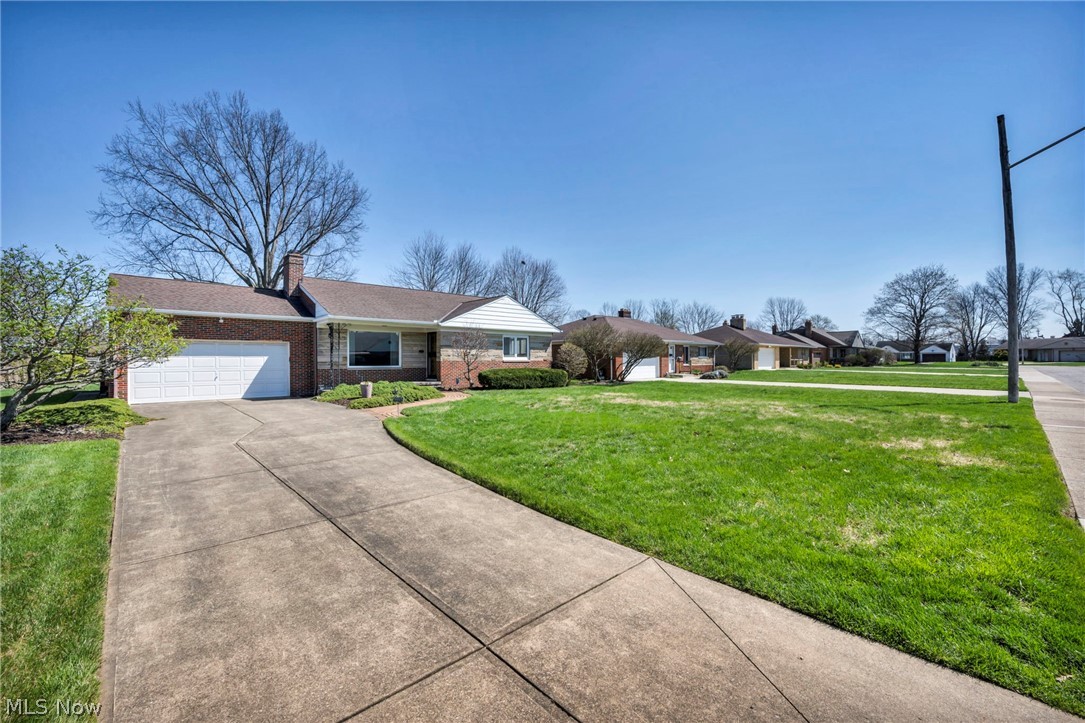 4497 W Ranchview Avenue North Olmsted OH 44070