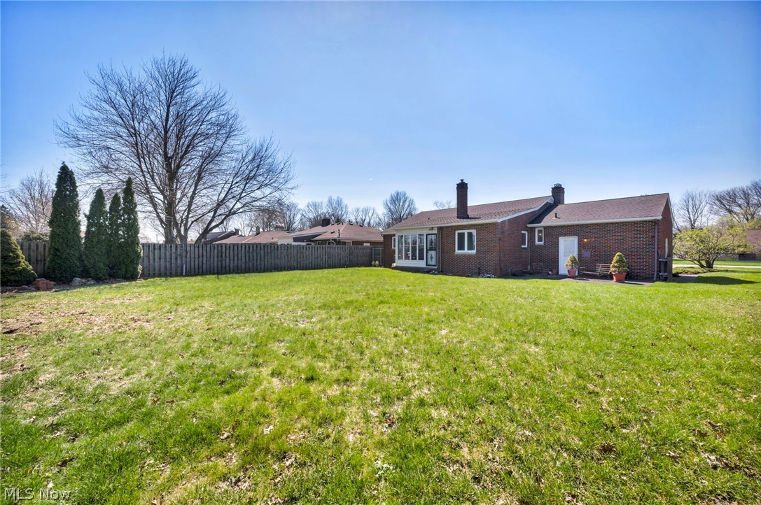 4497 W Ranchview Avenue North Olmsted OH 44070