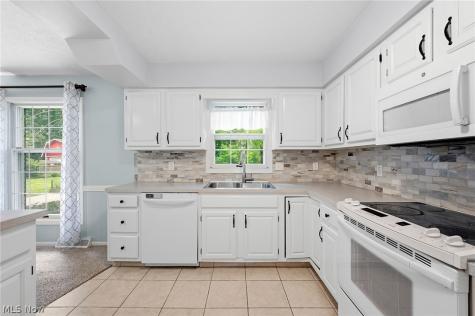 7676 Fairview Avenue Mentor OH 44060
