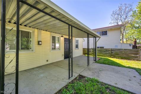 1074 E 168th Street Cleveland OH 44110