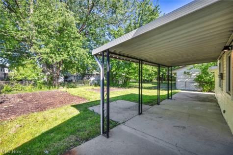 1074 E 168th Street Cleveland OH 44110