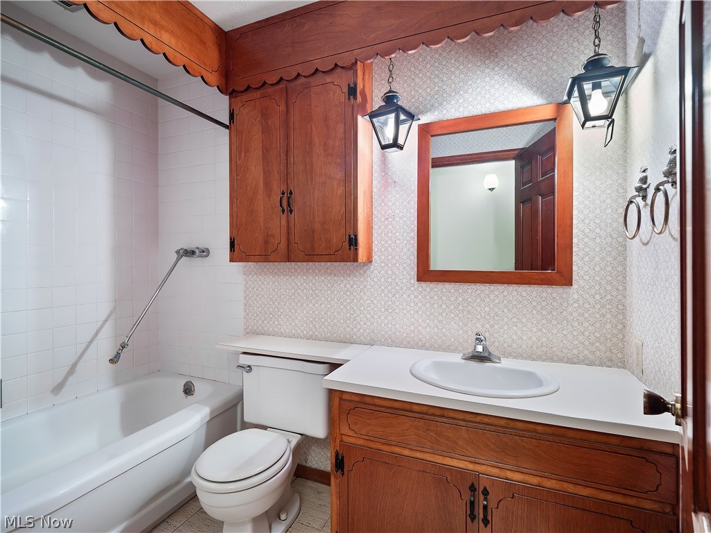 489 Race Street Berea OH 44017