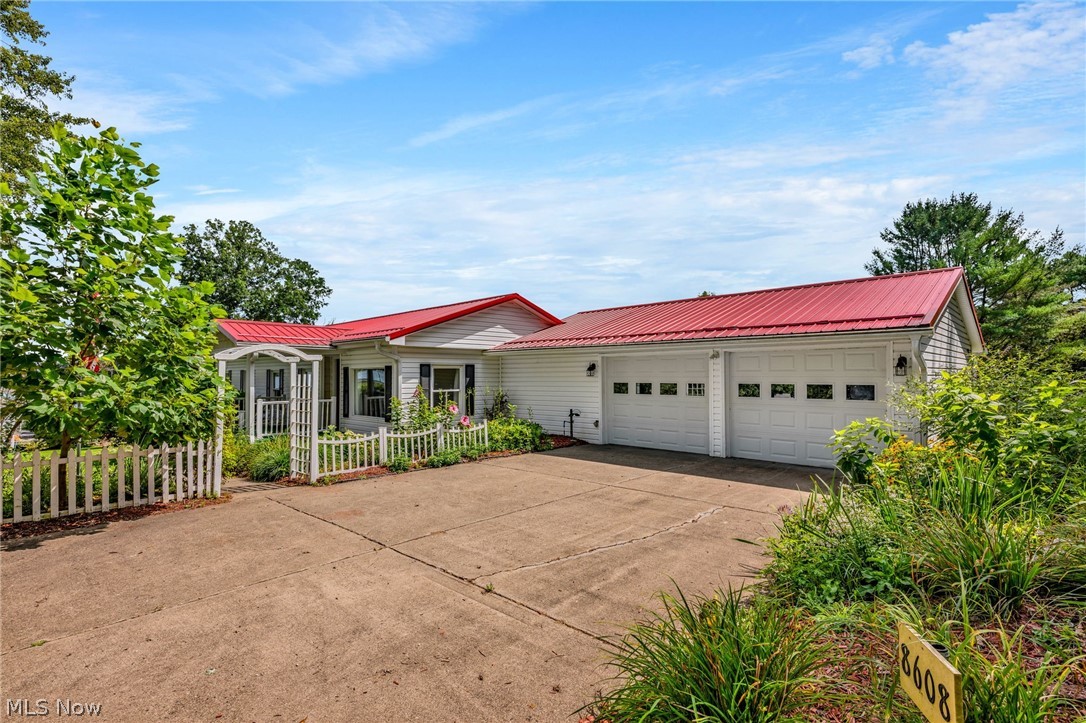 8608 Goddard Craft Lane Cambridge OH 43725