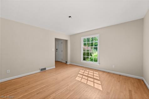 1563 Stine Road Peninsula OH 44264