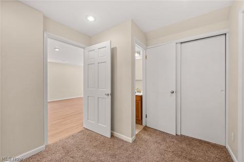 1563 Stine Road Peninsula OH 44264