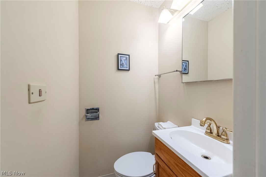 1563 Stine Road Peninsula OH 44264