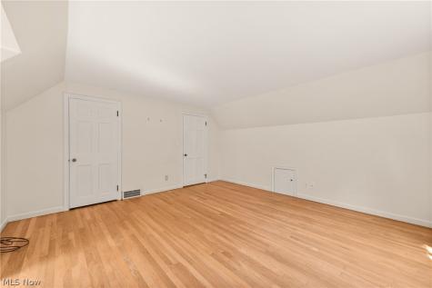 1563 Stine Road Peninsula OH 44264