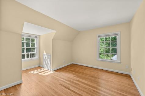 1563 Stine Road Peninsula OH 44264
