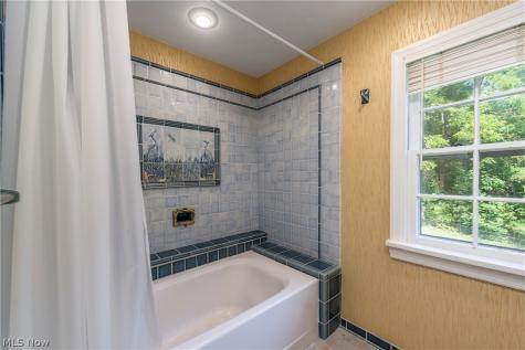 1563 Stine Road Peninsula OH 44264